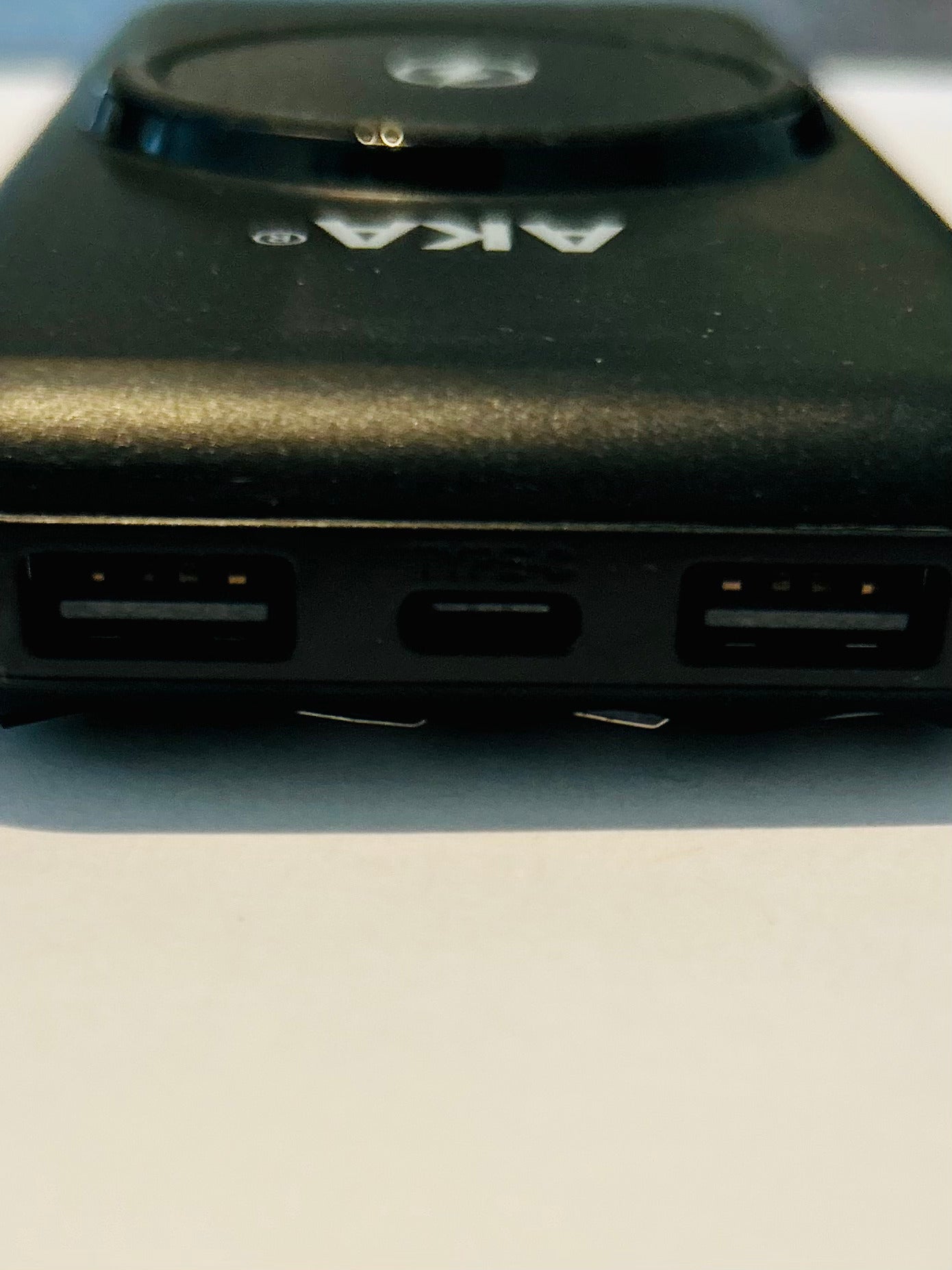 AKA POWER BANK CHARGER